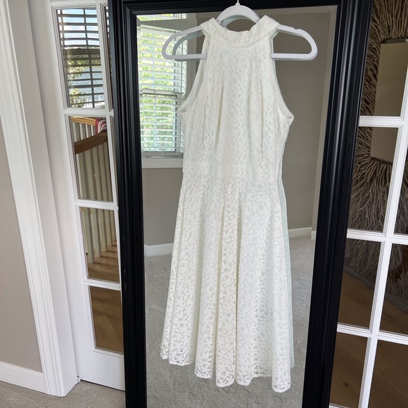 NWT - Tahari Ivory Daisy Lace Fit & Flare dress size 2 - Picture 3 of 7